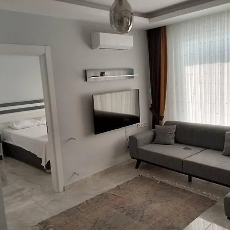 Aliya's Golden Spacious 3 Bed Апартаменты *